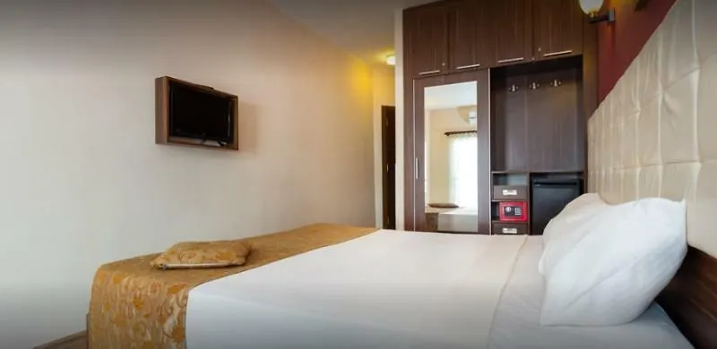 ***  Niss Lara Hotel Antalya Türkiye